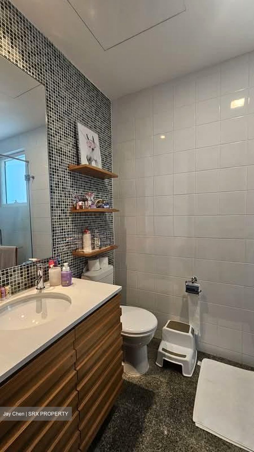 Upper Serangoon Road (D19), Terrace #581876451